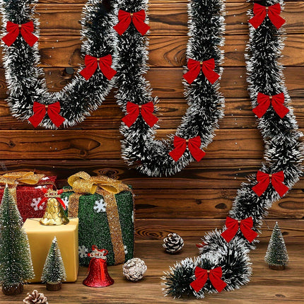 Battery-Operated Christmas Garland with Warm White LED Lights – Classic Indoor Holiday Decoration with Timer