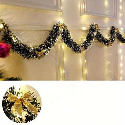 Battery-Operated Christmas Garland with Warm White LED Lights – Classic Indoor Holiday Decoration with Timer