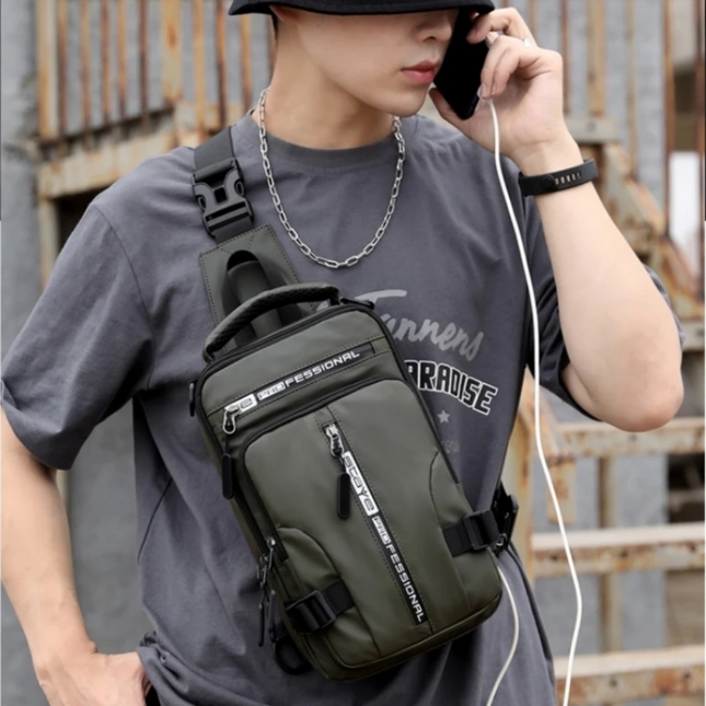 Waterproof Crossbody Bag with USB Charging Port – Stylish, Spacious & Convenient for Travel and Daily Use