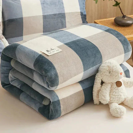 Soft Fleece Blanket – Warm & Cozy Throw for Sofa and Bed | Lightweight Winter Plaid Blanket