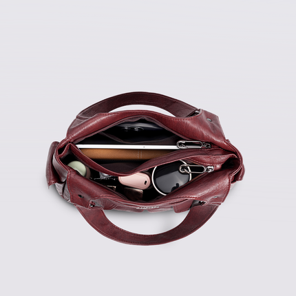 Vegan Leather Shoulder Bag with Multiple Pockets – Practical & Stylish