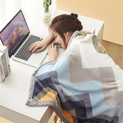 Soft Fleece Blanket – Warm & Cozy Throw for Sofa and Bed | Lightweight Winter Plaid Blanket