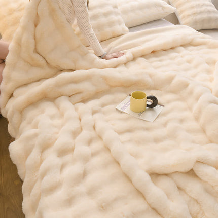 Solid Color Plush Throw Blanket – Luxe Soft Fleece for Living Room & Bedroom Decor