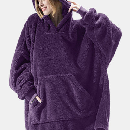 Cozy Oversized Huggie Hoodie Blanket – Warm Flannel Hooded Blanket with Sleeves & Kangaroo Pocket