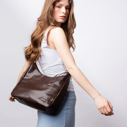 Black Shoulder Bag – Minimalist & Spacious Vegan Leather Design