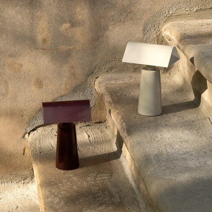 Modern Sculptural Table Lamp – Adjustable Warm Light with USB Charging for Stylish Home Décor