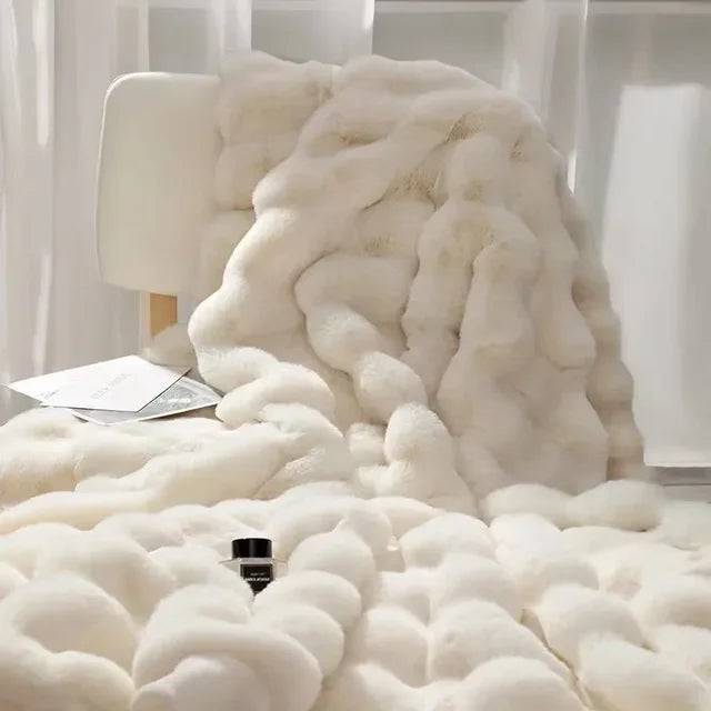 Ultra-Soft Plush Throw Blanket 59" × 79" – Cozy Fleece Bed & Sofa Blanket for Winter & Home Decor