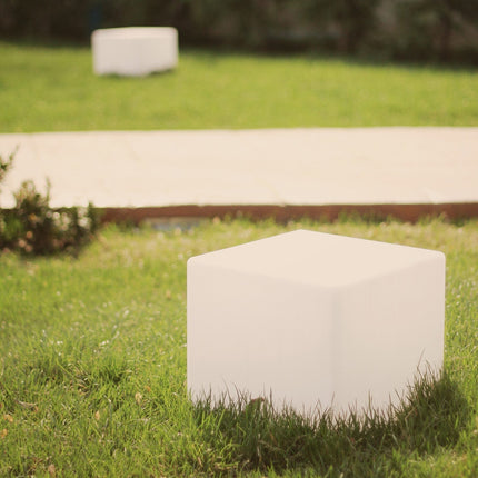 CubeLight Modern LED Cube Outdoor Light – Stylish Garden & Path Lighting, Weatherproof IP65
