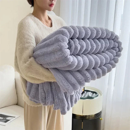 Cozy Fleece Throw Blanket 59" x 79" – Soft, Warm, Plaid Design for Fall & Winter