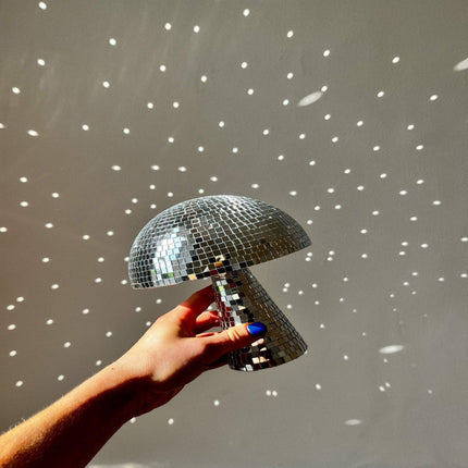 Vintage Disco Ball Table Lamp – Retro Mirror Light for Home Decor, Mood Lighting & Parties