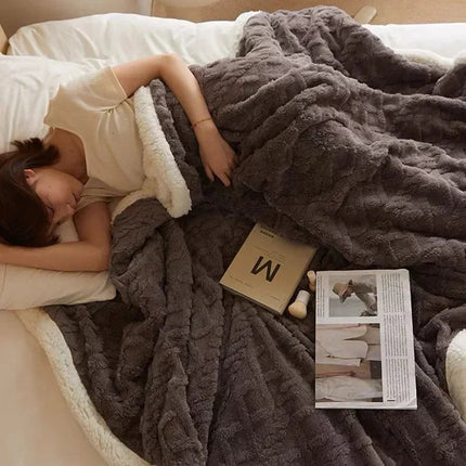Double-Layer Wool & Fleece Throw Blanket 59" x 79" – Soft, Warm & Stylish for Couch or Bed