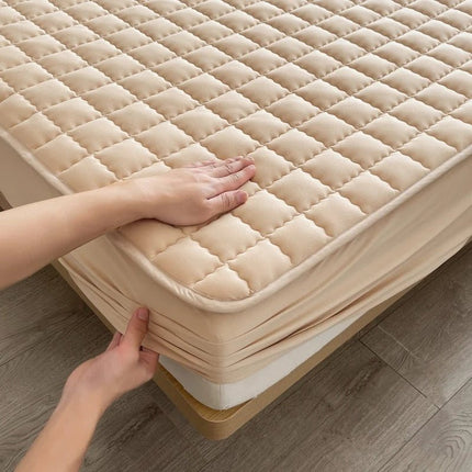 Dream Pillow Waterproof Mattress Protector – Hypoallergenic, Breathable, Machine Washable, Fits Twin to King Sizes