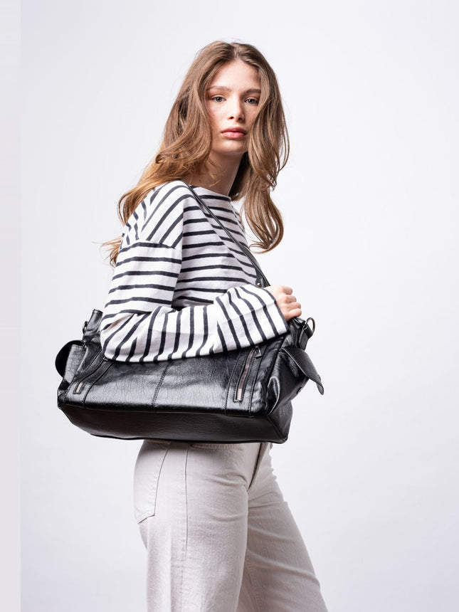Black Leather Shoulder Bag with Side Pockets – Spacious & Elegant Women’s Leather Handbag