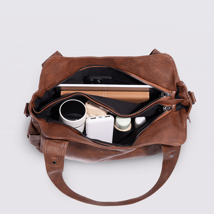 Black Leather Shoulder Bag with Side Pockets – Spacious & Elegant Women’s Leather Handbag