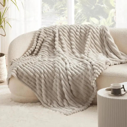 Luxurious Faux Sheepskin & Coral Fleece Throw Blanket – Super-Soft Cozy Faux Shearling Throw (47" × 59", 59" × 79", 71" × 79", 79" × 91")