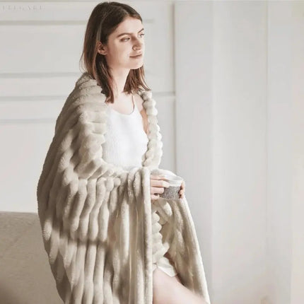 Luxurious Faux Sheepskin & Coral Fleece Throw Blanket – Super-Soft Cozy Faux Shearling Throw (47" × 59", 59" × 79", 71" × 79", 79" × 91")