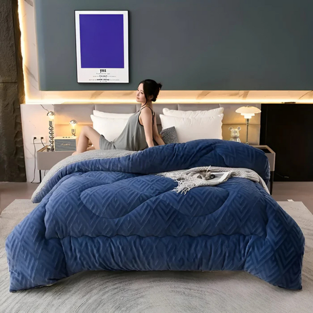 Cozy Fleece Bedspread – Ultra-Soft, All-Season Blanket for Bedroom & Living Room