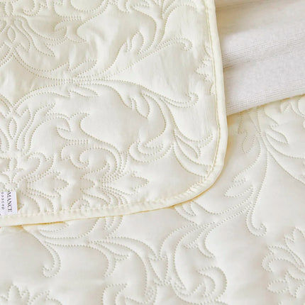 White Cotton Quilt 59" x 79" & 79" x 87" – Luxury Bedspread & Lightweight Coverlet for All Seasons
