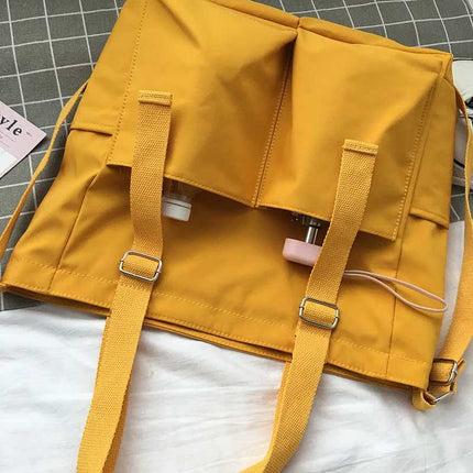 Canvas Shoulder Bag – Spacious, Trendy & Practical