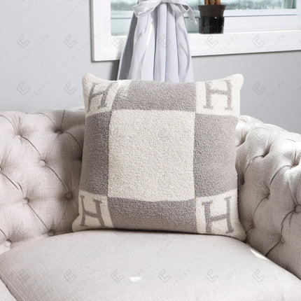 Luxurious Monogram Pillow Cover “H” – Elegant Decorative Cushion Case for Home Decor