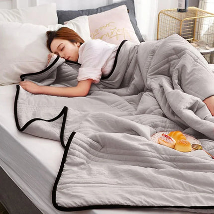 CoolBreeze Cooling Summer Comforter 59" x 79" – Lightweight Cotton & Bamboo Blend for Hot Sleepers