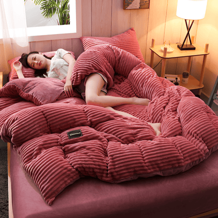 Cozy Comforter – Ultra Soft Fluffy Fleece Duvet Cover for All-Season Comfort | Machine Washable & Breathable