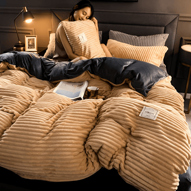 Cozy Comforter – Ultra Soft Fluffy Fleece Duvet Cover for All-Season Comfort | Machine Washable & Breathable
