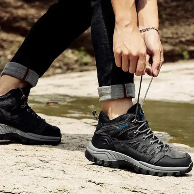 Averon Walking Shoes – Water-Repellent Outdoor Hiking Shoes