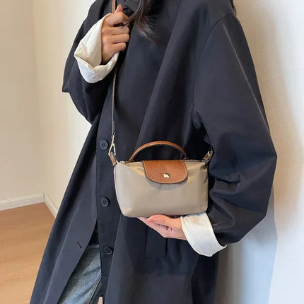 Stylish Women's Shoulder Bag – Compact, Practical, and Water-Resistant