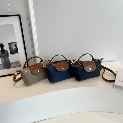 Stylish Women's Shoulder Bag – Compact, Practical, and Water-Resistant