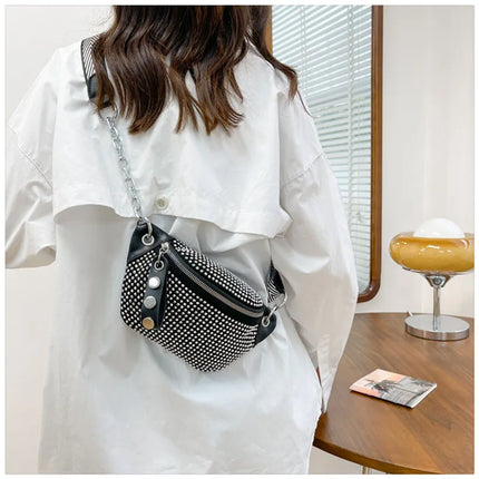Black Rhinestone Crossbody Festival Bag with Chain Strap – Glamorous Street Style Clutch for Parties and Nights Out
