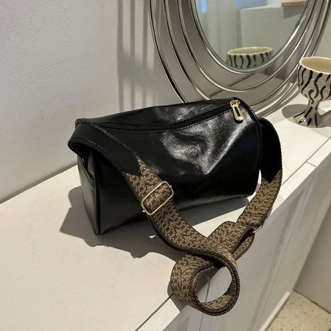 Stylish Leather Shoulder Bag with Braided Strap – Durable, Comfortable, and Spacious