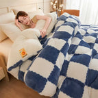 Blue / 59.1 x 78.7 inches – 2.5 kg