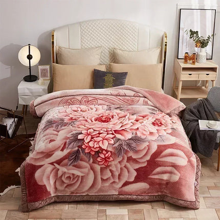 Luxury Floral Fleece Throw Blanket – Ultra Soft & Warm Winter Decor