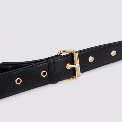 Black Shoulder Bag – Minimalist & Spacious Vegan Leather Design