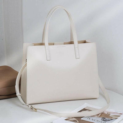 Genuine Leather Tote Bag for Women – Timeless Design, Spacious Interior & Comfortable Shoulder Strap