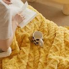 Yellow / 27.6 × 39.4 in