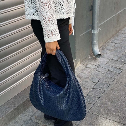 Handwoven Shoulder Bag – Stylish, Versatile & Trendy