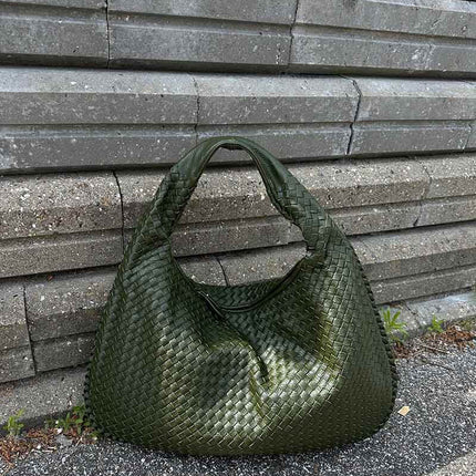 Handwoven Shoulder Bag – Stylish, Versatile & Trendy