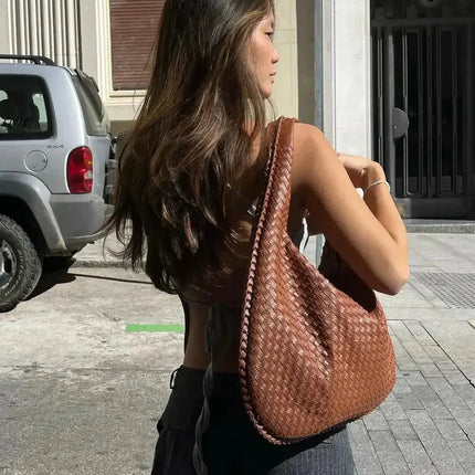 Handwoven Shoulder Bag – Stylish, Versatile & Trendy