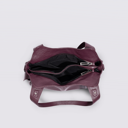 Black Leather Shoulder Bag with Side Pockets – Spacious & Elegant Women’s Leather Handbag
